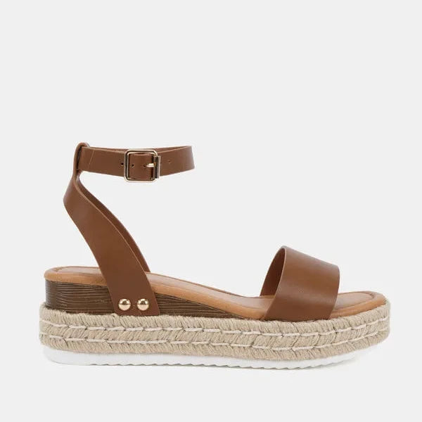 NOVO SHOES - The Tenzin Strappy Platform Sandal in Caramel