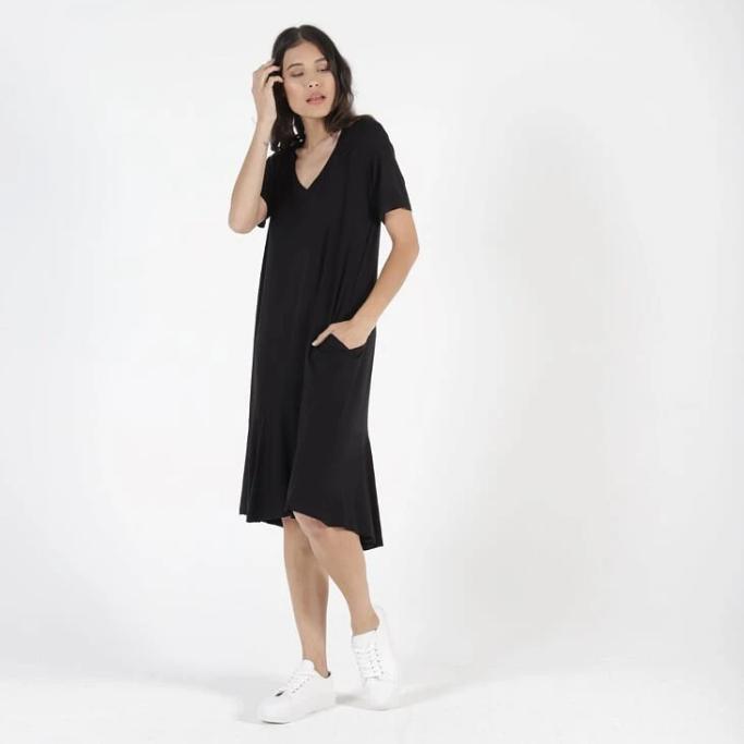 Betty Basics Black Dress
