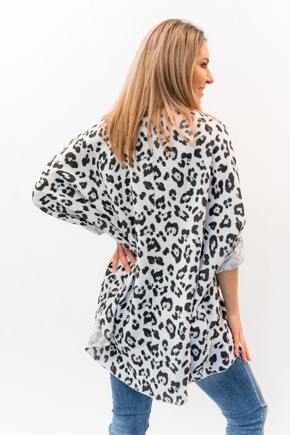 Gorgeous Casual Top 100% Cotton in Leopard Design made in Italy by The Italian Closet