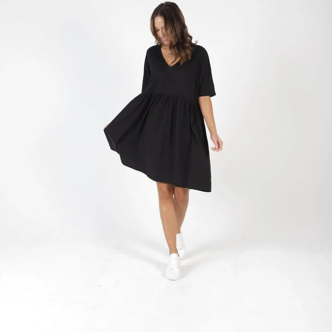 BETTY BASICS - Portsea Dress in Black - sammi